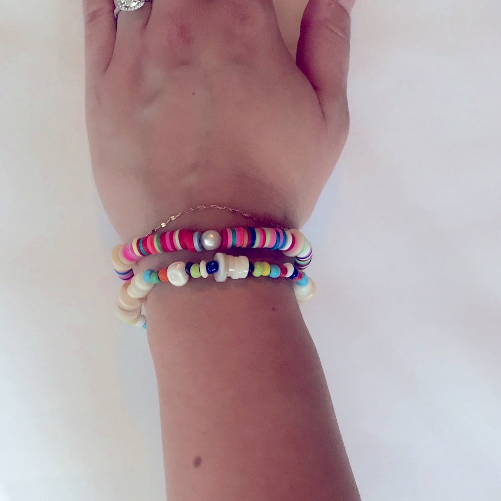 Multi Colorful Shell/Clay Bead Stretch Bracelet